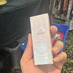 Light pink Yara Roll On new